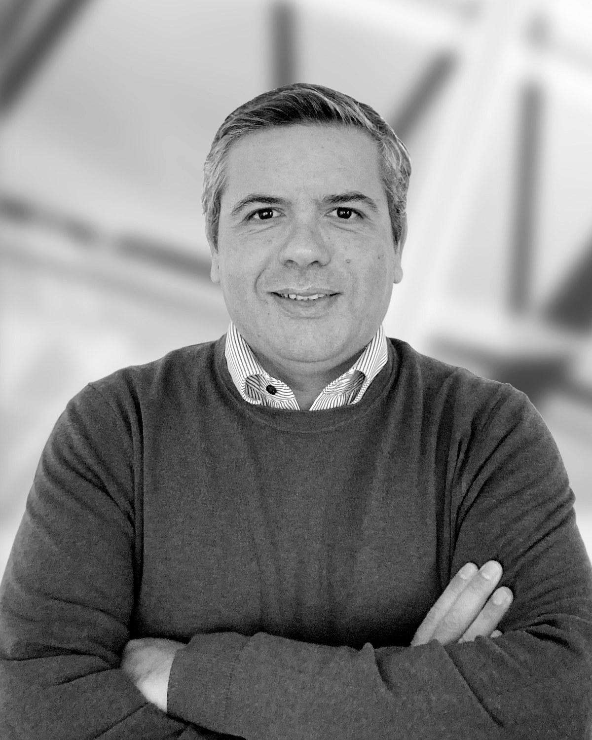 Black-and-white portrait of Francisco Queirós, Founder and Principal Advisor of Virinav